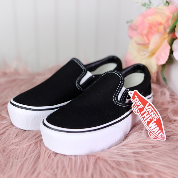 black slip on vans size 5